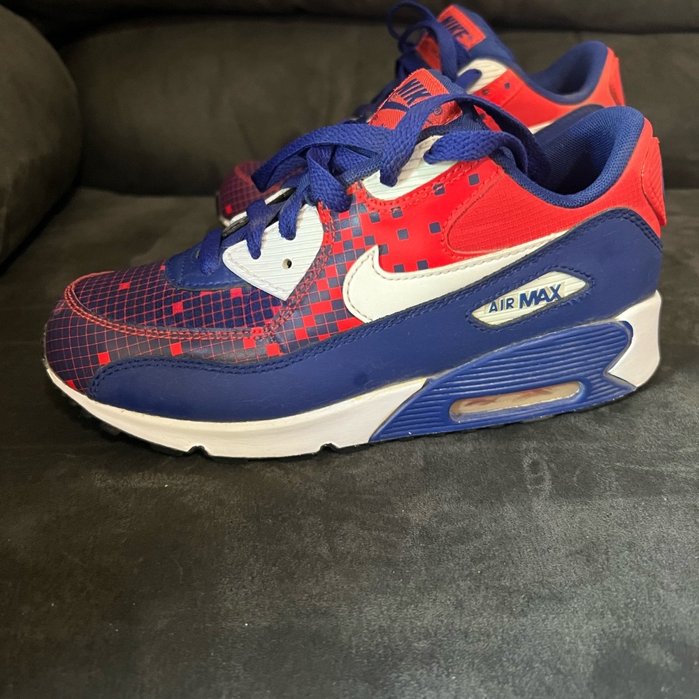 Nike Air Max 90 Red and Blue Athletic Shoes